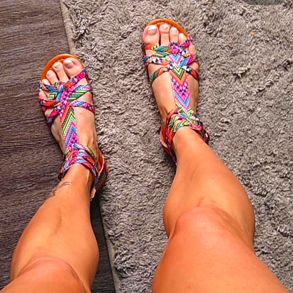 Sandles